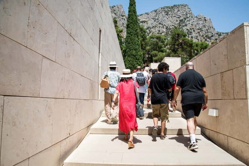 Athens: Delphi and Arachova Day Trip with Guide - FAQ
