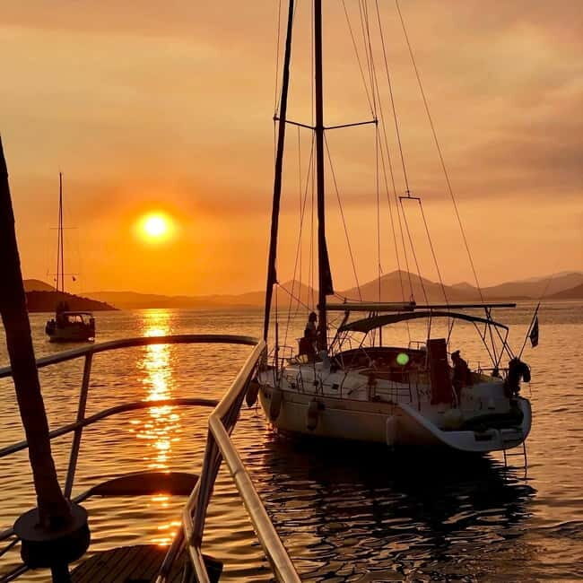 Athens: Full-Day Private Sailing Trip with Meal & Drinks - Who Should Consider This Experience?