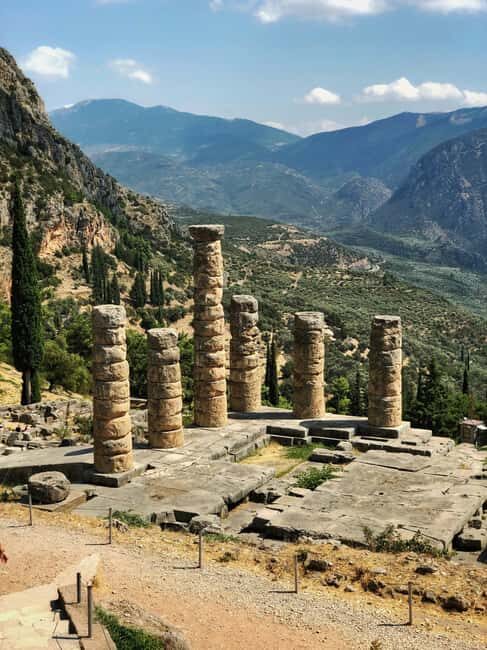 Athens: Full Day Trip Delphi and Arachova - The Charm of Arachova and Levadia