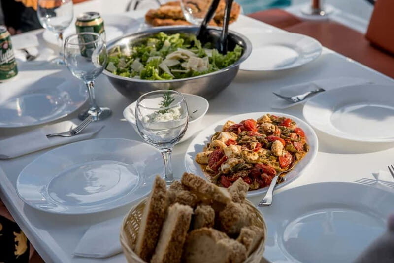 Athens: Half-Day Morning Catamaran Cruise with Meal & Drinks - Why This Tour Is a Hit