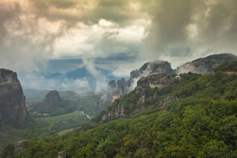 Athens: Meteora & Kalabaka Day Trip without a Guide - Who Should Consider This Tour?