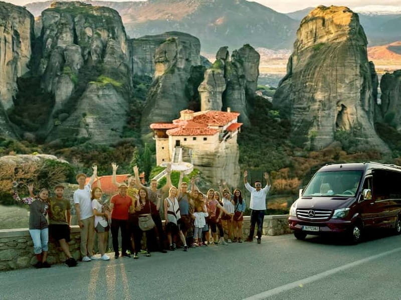 Athens: Meteora Monasteries Day Trip with Caves and Lunch - Key Points