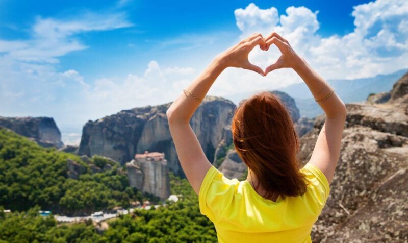 Athens: Meteora Monasteries Tour with Local Guide and Lunch - Lunch & Optional Extras