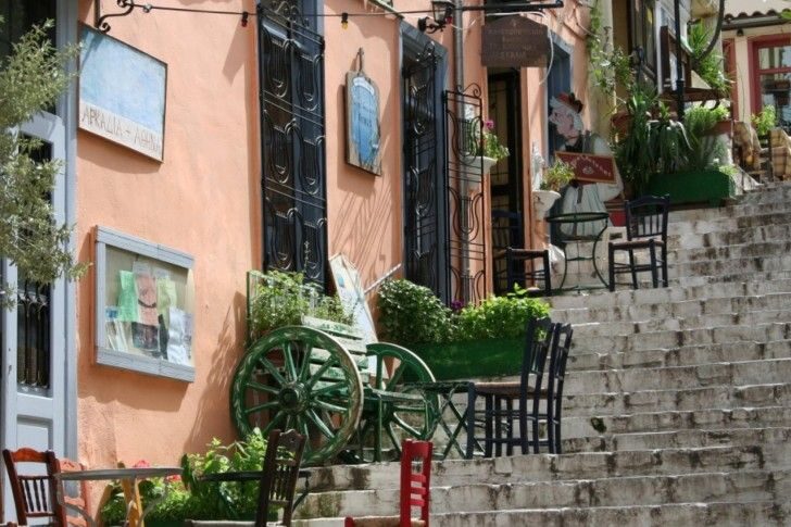 Athens: Private 4-Hour Tour with Acropolis and Old Town - Authenticity and Local Flavor