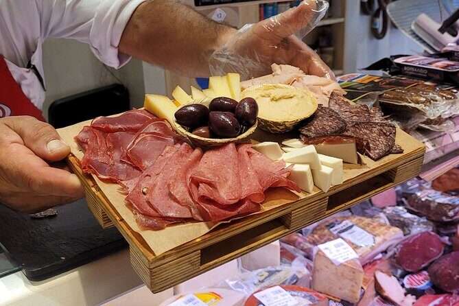 Athens Urban Treasure Hunt w Food Stops - Final Thoughts: Who Is This Tour For?