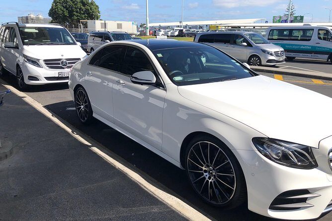 Auckland CBD / Airport Transfers | Mercedes Benz (2 - 6 Pax) - An In-Depth Look at Auckland’s Mercedes-Benz Transfer Service