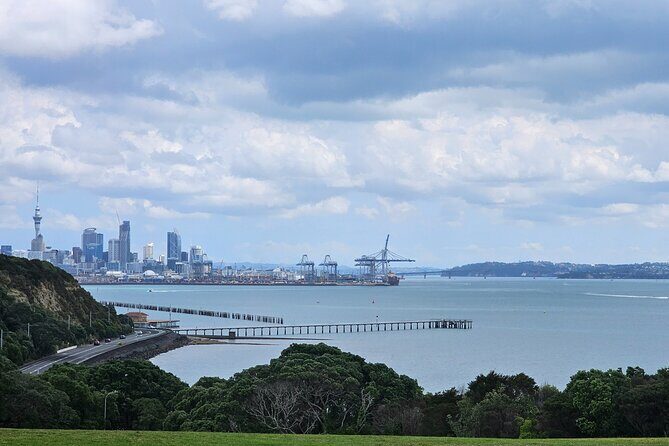 Auckland City Highlights Tour - Mount Eden: The City’s Volcanic Crown