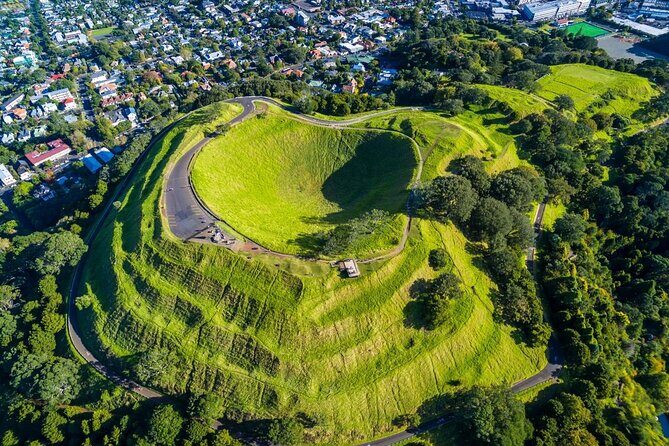 Auckland Half Day Tour Through Urban Wonders - Transportation and Group Size
