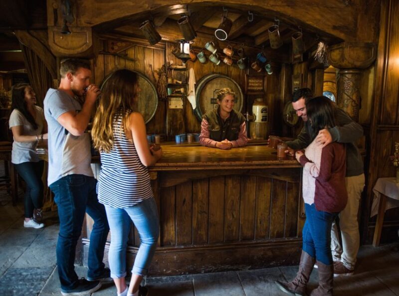 Auckland: Hobbiton and Rotorua Day Tour including Te Puia - What You Can Expect from the Tour