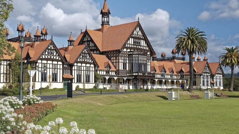 Auckland: One-Way Tour to Rotorua with Waitomo Caves - Who Should Consider This Tour?