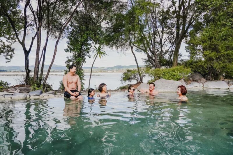 Auckland: Rotorua Highlights inc Wai-O-Tapu & Polynesian Spa - Rotorua City Highlights