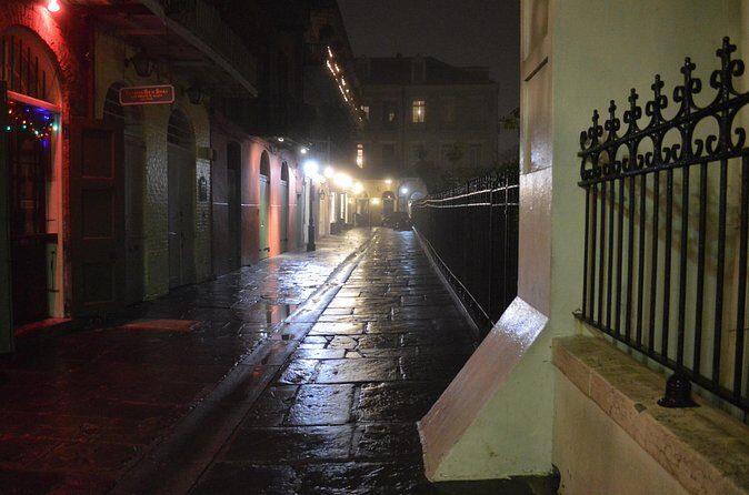 Audio Guided Historical Ghost Bus Tour of New Orleans - An In-Depth Look at the Experience