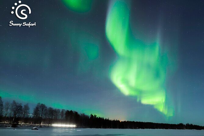 Aurora Borealis Trip in Lapland Lakeside - Experience the Magic of the Aurora Borealis in Lapland Lakeside
