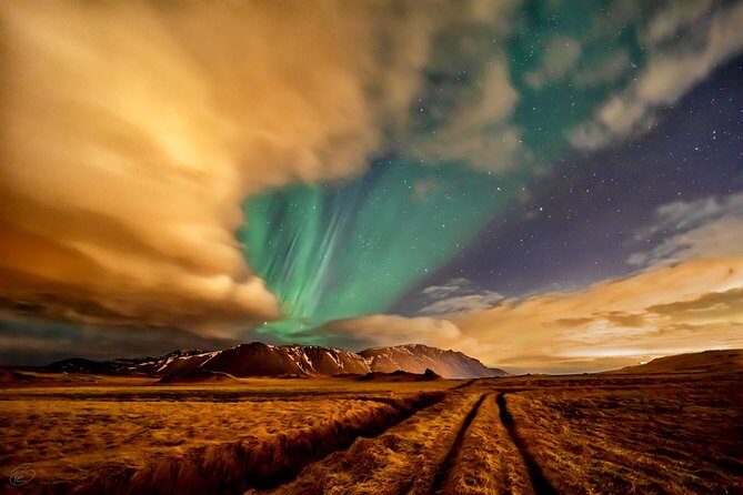 Aurora/Northern light hunt and photos (photography help provided) - Who Should Consider This Tour?