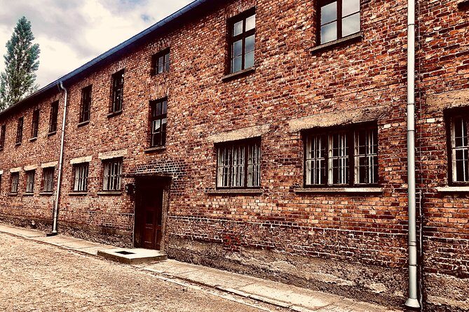 Auschwitz and Birkenau WITHOUT GUIDE private transport from Kraków - What Makes This Experience Stand Out
