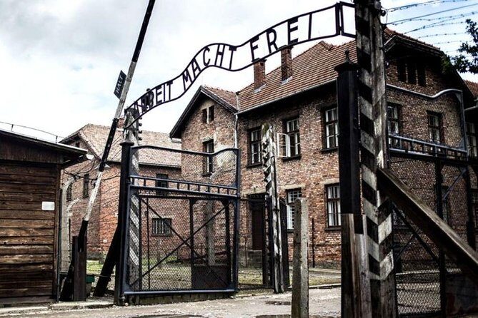 Auschwitz-Birkenau guided tour from Krakow - private car - Key Points