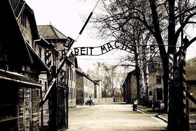 Auschwitz-Birkenau guided tour from Krakow with Ticket & Transfer - Final Thoughts