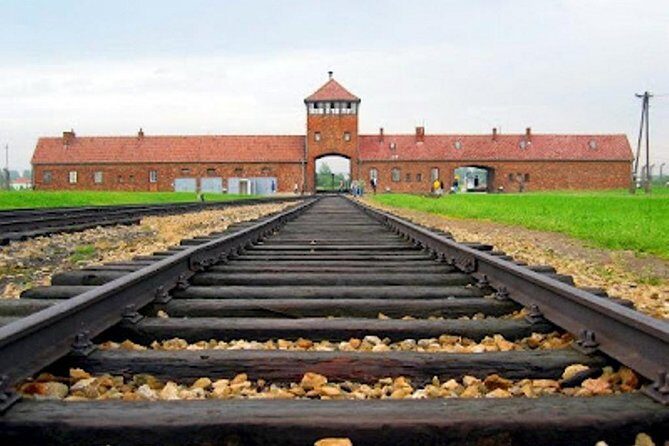 Auschwitz Trip From Krakow - English Speaking Guided Tour - A Closer Look at the Auschwitz Tour Experience