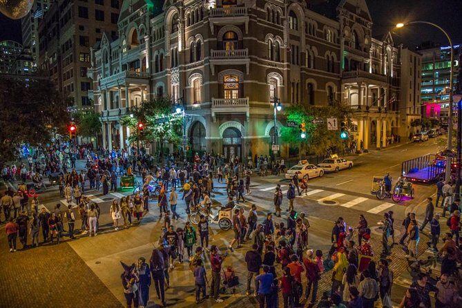 Austin Bar Hunt: Raging on Rainey - Austin Bar Hunt: Raging on Rainey — A Fun and Interactive Night Out