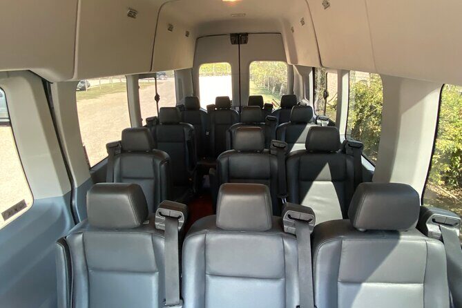 Austin Bergstrom Airport Personal pickup for up to 14 guests! - Key Points