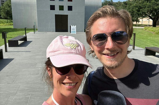 Austin Murder Mystery Quest Outdoor Detective Escape Game - Who Will Love This?