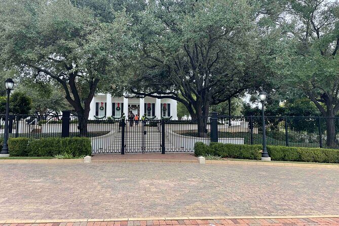 Austin's Famous Ghosts Smartphone Guided Audio App Walking Tour - The Final Stop: The Governor’s Mansion