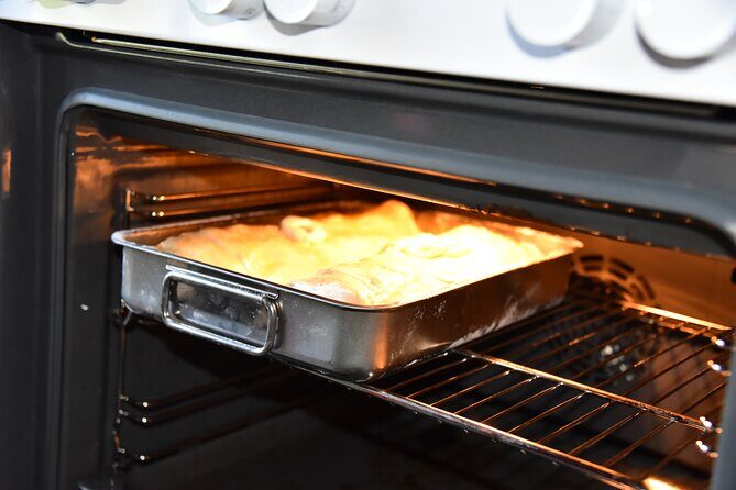 Austrian Apple Strudel Cooking Class including Lunch in Salzburg - Experience the Charm of Salzburg through Food: Austrian Apple Strudel Cooking Class