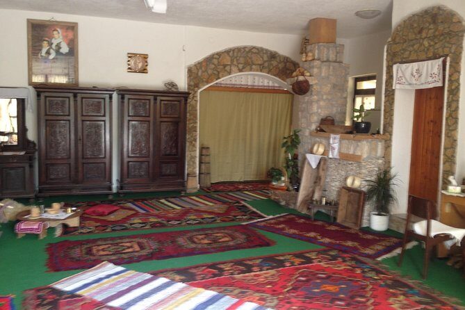 Authentic Antique Museum Home - Who Should Consider This Experience?