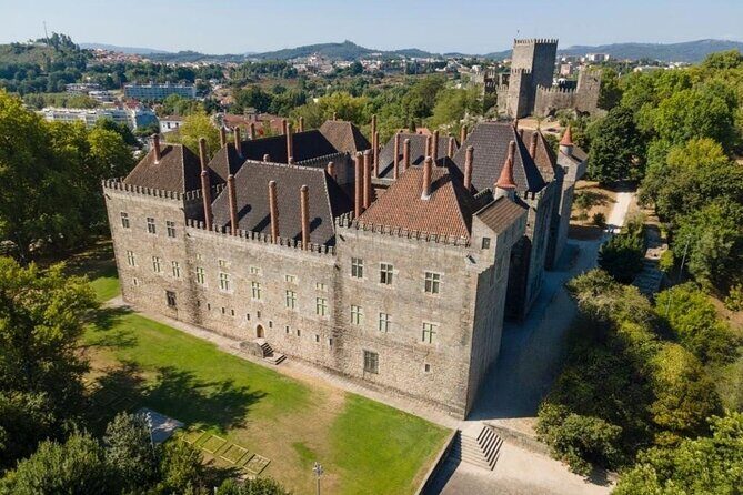 Authentic Braga & Guimarães: Small Historical Group Tour - Key Points