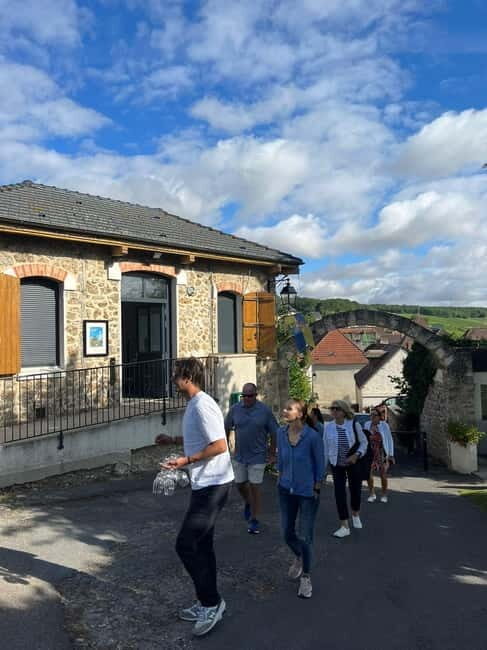 Authentic Champagne Tour: 3 vineyards, 10 Tastings & Lunch - Authentic Champagne Tour: 3 Vineyards, 10 Tastings & Lunch
