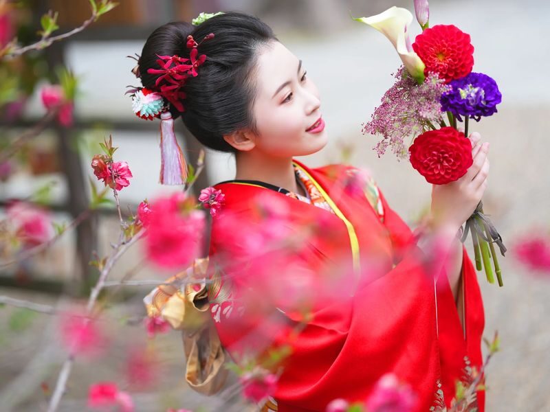 Authentic Japanese Kimono Rental and Photography Experience (Osaka Castle, Namba Shrine, Street Snap Walk) - Who will enjoy this most