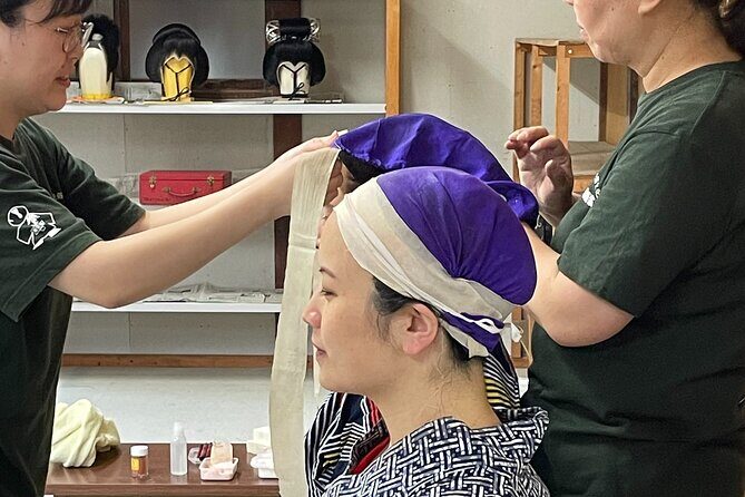 Authentic Kabuki Transformation & Mini Performance at Aioiza Gifu - A Closer Look at the Experience