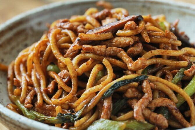 Authentic Local Food Tour In Downtown Shanghai-Tip Based - Practical Considerations and Tips