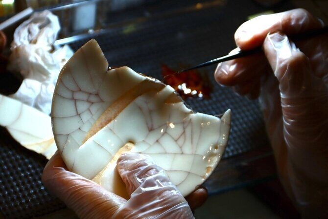 Authentic Pure Gold Kintsugi Workshop with Master Taku in Tokyo - Engaging Intro