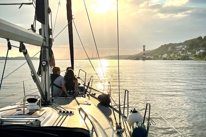 Authentic Sailingtrip "To the Gates of Hamburg" from Wedel - Why This Sailing Trip Offers Good Value