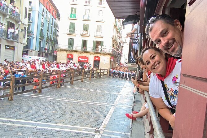 Authentic San Fermín experience with balcony and buffet breakfast. - A Deep Dive into the San Fermín Experience