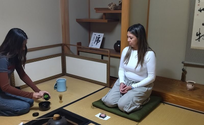 Authentic Tea Ceremony Honmachi Classroom - Should you book the Honmachi tea class?