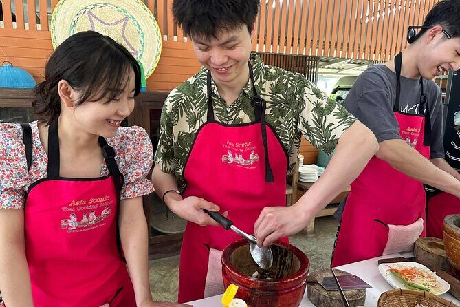 Authentic Thai Cooking Class and Farm Visit in Chiang Mai - Why This Tour Works Well