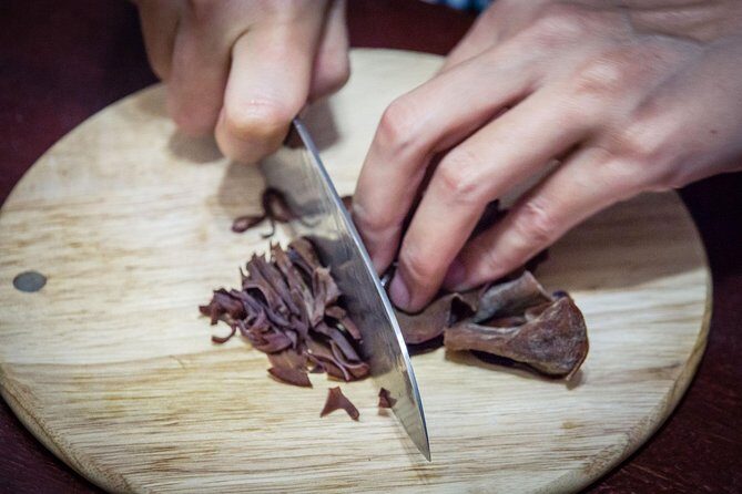 Authentic Vietnamese Home Cooking Class with Lua - Key Points