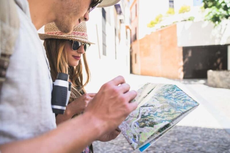 Avignon: Express Walk with a Local in 60 minutes - Key Points