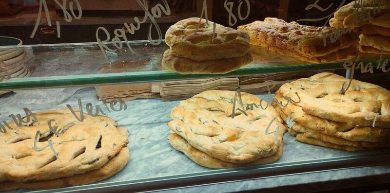 Avignon: Historic District Guided Food & Wine Walking Tour - Exploring Avignon Through Food and History