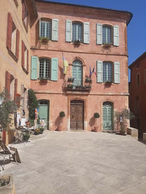 Avignon: Luberon, Gordes, and Roussillon Half-Day Tour - Exploring Provences Charm: Avignon’s Luberon, Gordes, and Roussillon Half-Day Tour