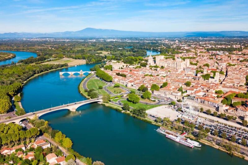 Avignon: Private 2-Hour Intro City Walk with Local Guide - Key Points