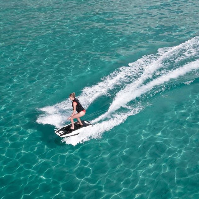 AWAKE BOARD EXPERIENCE BARCELONA - AWAKE BOARD EXPERIENCE BARCELONA: A Modern Spin on Water Sports