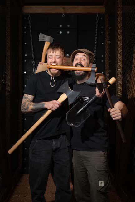 AXE THROWING & ENJOYING DRINKS IN COLOGNE'S FIRST AXE THROWING BAR - Key Points