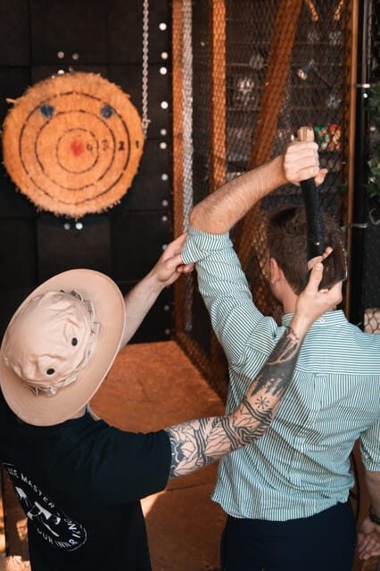 AXE THROWING EXPERIENCE IN ANTWERP - A Closer Look at the Axe Throwing Experience