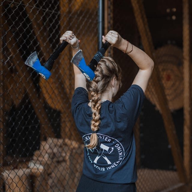 AXE THROWING EXPERIENCE IN BERLIN - The Sum Up