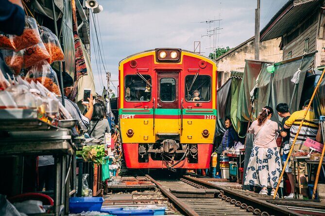 Ayutthaya, Maeklong Railway, Damnoen Saduak Floating Market - A Deep Dive into the Experience