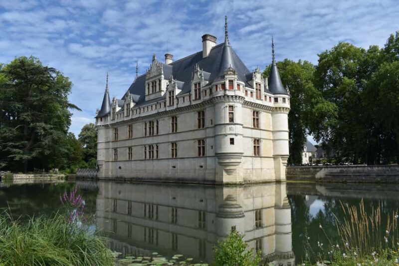 Azay-le-Rideau Castle: Private Guided Tour with Ticket - A Quick Overview of the Experience