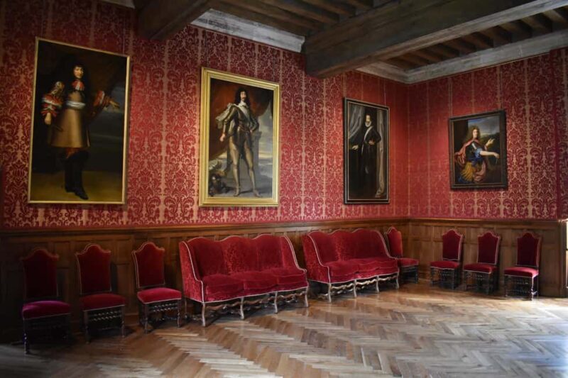 Azay-le-Rideau Castle: Private Guided Tour with Ticket - Itinerary Breakdown and What to Expect